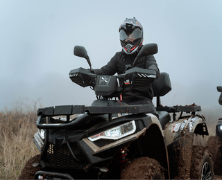 Екстремен тандемен скок с парашут от 4200 метра около София с хенди видео