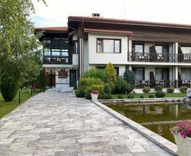 Две нощувки със закуска за четирима в самостоятелна къща в комплекс Белите скали 