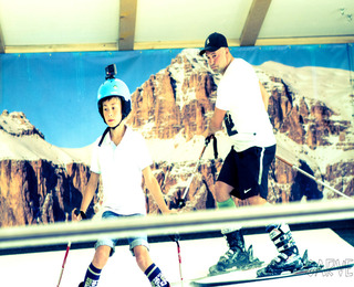 Индивидуално каране на сноуборд на закрита писта 