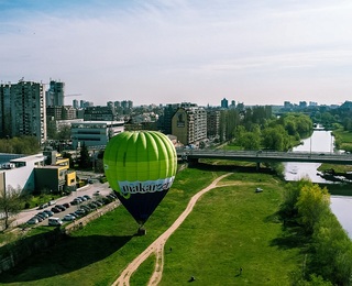 Издигане с балон + видеозаснемане за трима души в град Пловдив