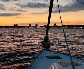 Разходка и романтична вечеря за четирима на яхта в Несебър по залез слънце