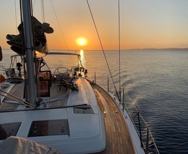 Разходка с яхта по залез в Несебър - за двама