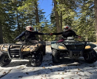 2-часова разходка с АТВ до Червената скала в планината край Смолян - двама на едно АТВ