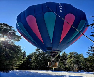 Панорамно издигане с балон край Боровец за двама