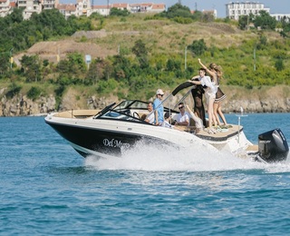 На среща с морето: 4-часов тур с моторна лодка Del Muro за до 10 души край Созопол