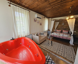 Две нощувки за двама в стая Делукс в Панорама Хаус, с. Лещен