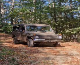 Дивото Зове - сафари с наблюдение на диви животни, разходка, стрелба с лък и барбекю за двама край Ихтиман