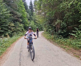 Двучасов тур с ел. колело за двама край Боровец