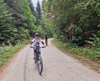 Двучасов тур с ел. колело за двама край Боровец