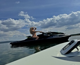 Водно забавление: Джет Spark Trixx под наем за 30 мин. на яз. Искър