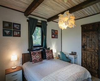 С аромат на билки, цветя и автентичност - 2 нощувки на Нашето място, апартамент Ирис за 2-ма + 2 деца + раклет за до 4 души в с. Зорница