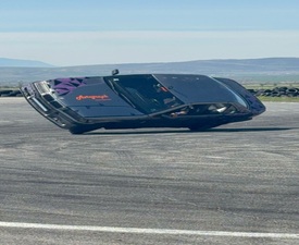 Бързи и яростни: Каскади на две гуми и дрифт шоу за двама