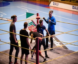 Добре дошли на ринга: Три тренировки в рамките на една седмица в първата по рода си школа по кеч в България