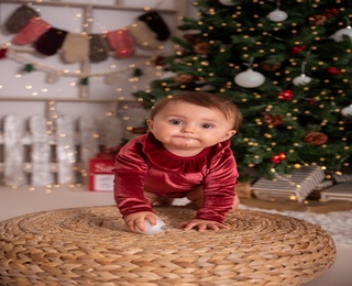 Луксозна коледна фотосесия за 2-ма възрастни + до 2 деца - 15 кадъра