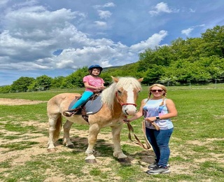Конна езда за двама в необятната природа на Стара планина и с. Кърнаре