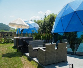 Романтика под звездите с Нощувка със закуска за двама в Стъклен купол в Хидропарк Вятърните мелници - уикенд