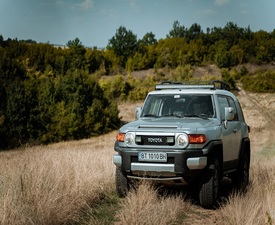 Офроуд разходка с джип висок клас в района на Велико Търново - разходка за 2 часа