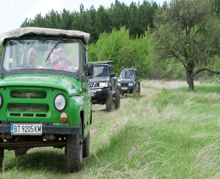 Сафари с джип среден клас в района на Велико Търново - 3 часа 