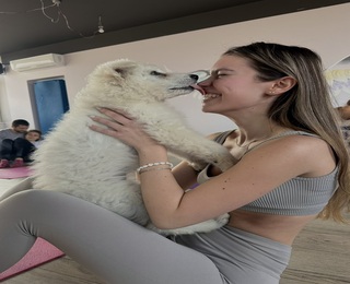 Йога практика с малки кученца в София - за двама