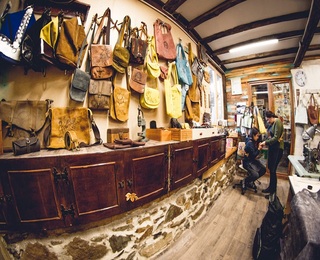 Станете чирак със „Сарачество и изработка на портфейл в с. Склокошица“ - за възрастен и дете