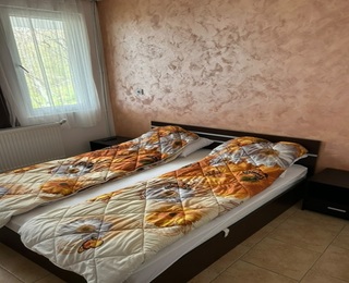 Уикенд за двама + едно дете до 12 г със закуска + опции за ползване на СПА и външен басейн в Комплекс Тополица