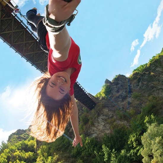 Скок с бънджи или пандюл от място по избор в цяла България от Makaroon