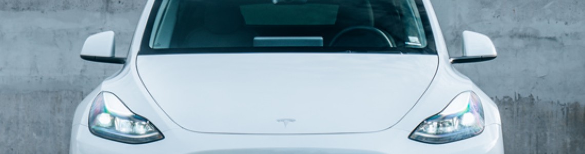 Тест драйв на електрическа мечта: Tesla Model Y за час във София