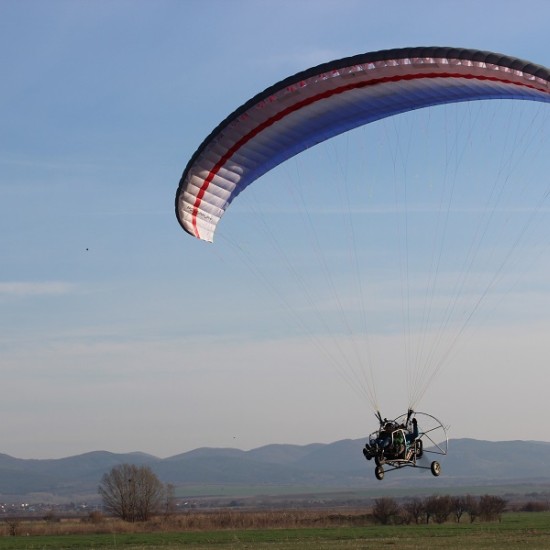 Полет с тандемен моторен парапланер + заснемане с HD от Makaroon