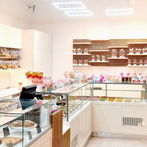 Подарете една сладка изненада с „Десертна дегустация за двама в 100 грама сладки“ Подарете една сладка изненада с „Десертна дегустация за двама в 100 грама сладки“