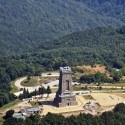 Покорете небето с „Полет със самолет Ikarus C42” в Казанлък Покорете небето с „Полет със самолет Ikarus C42” в Казанлък