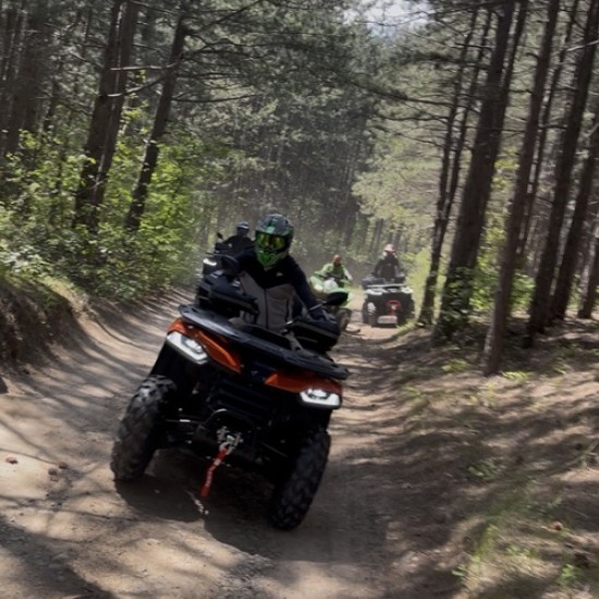 Впуснете се в едно щуро офроуд приключение, подходящо и за начинаещи, с АТВ тур в с. Герман от Makaroon Впуснете се в едно щуро офроуд приключение, подходящо и за начинаещи, с АТВ тур в с. Герман от Makaroon