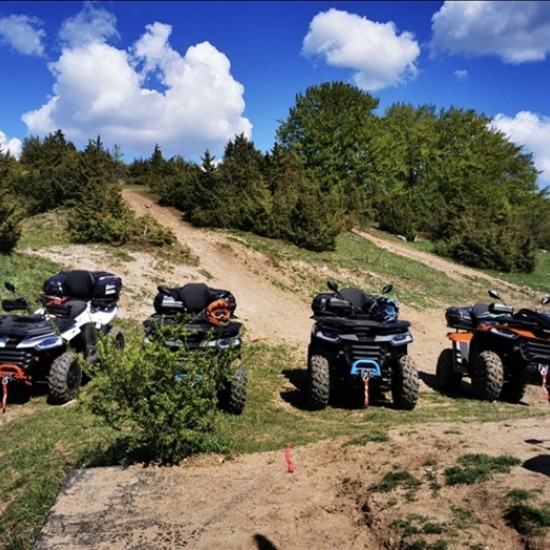 Впуснете се в едно щуро офроуд приключение, подходящо и за начинаещи, с АТВ тур в с. Герман от Makaroon Впуснете се в едно щуро офроуд приключение, подходящо и за начинаещи, с АТВ тур в с. Герман от Makaroon