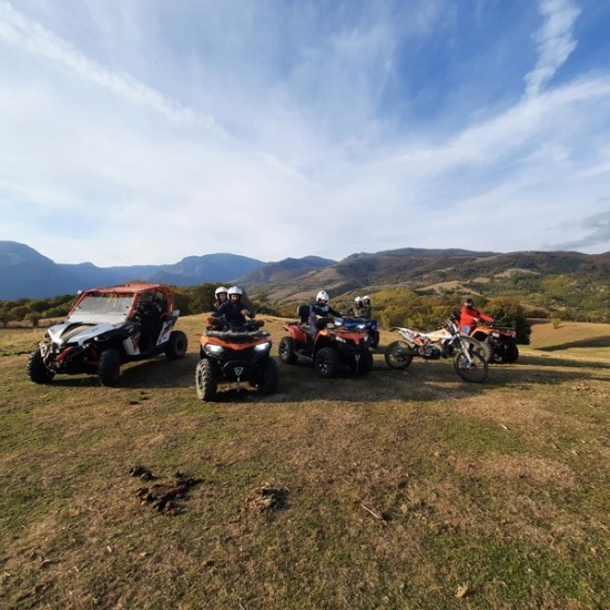 На ръба с  „Екстремно индивидуално возене в УТВ“ край Калофер от Makaroon