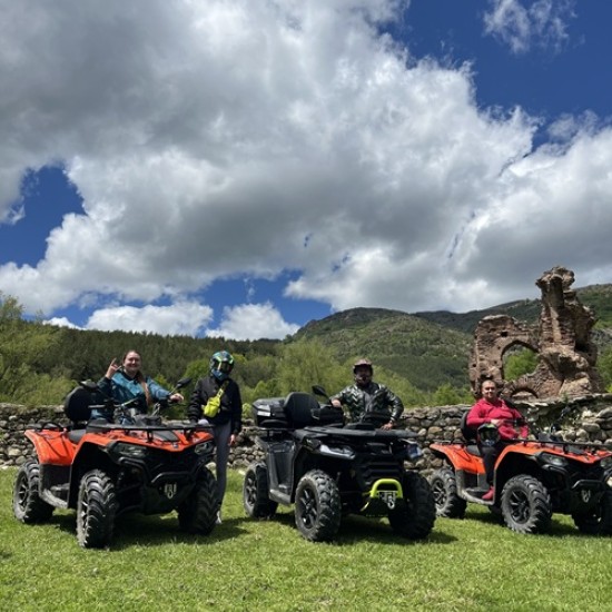 Подарете си  невероятни мигове, пълни с адреналин и природни гледки с  Двучасов АТВ тур за един човек в Пирдоп от Makaroon