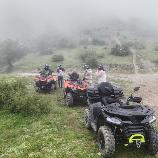 Подарете си  невероятни мигове, пълни с адреналин и природни гледки с  Двучасов АТВ тур за един човек в Пирдоп от Makaroon