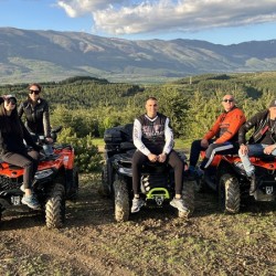 В прегръдката на Средногорието: Едночасов АТВ тур за един човек в Пирдоп 