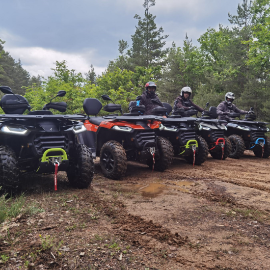 Прекарайте една екстремна почивка с 1-часова офроуд разходка с АТВ за един човек край Златоград от Makaroon