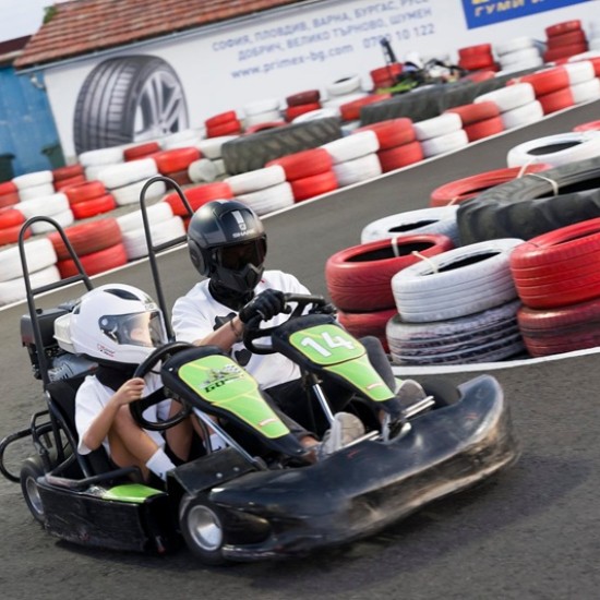 В света на моторните спортове с Картинг в Бургас от Makaroon