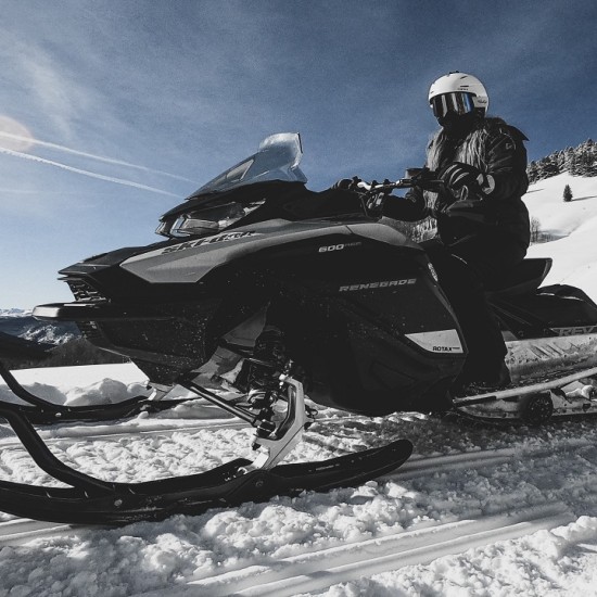 Адреналин в планината: Моторна шейна на Боровец | Makaroon.bg