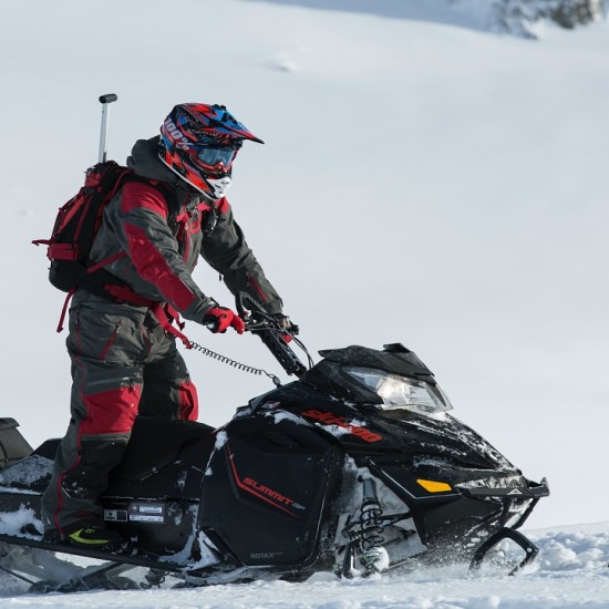 Адреналин в планината: Моторна шейна на Боровец | Makaroon.bg
