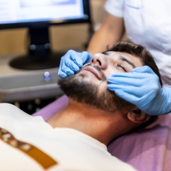 Козметично почистване на лице в гр. Бургас