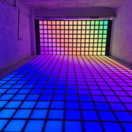 Забавление, смях и игри с Посещение в зала за активни игри и VR приключения във Велико Търново от Makaroon