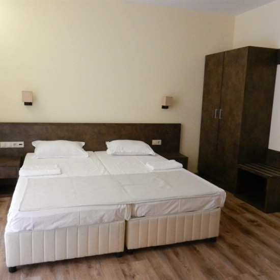 Отдайте се на една пълноценна СПА почивка с 2 нощувки със закуска за двама в хотел Аква Варвара от Makaroon