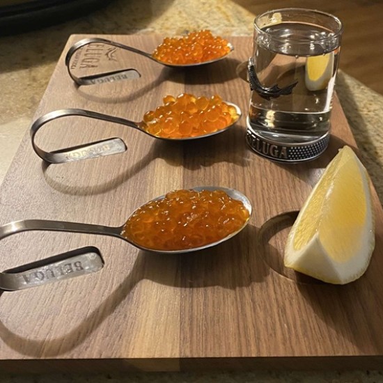 Изненадайте любим човек с Царска вечеря за двама в руски ресторант Арбат от Makaroon