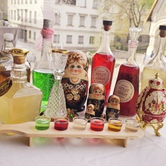 Опитайте традиционни руски настойки с водка в руски ресторант Арбат от Makaroon