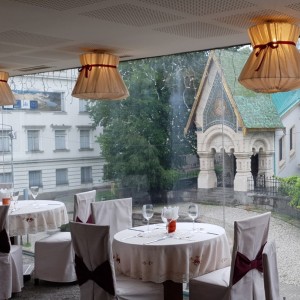 Обяд "Лакомка" в руски ресторант Арбат за двама