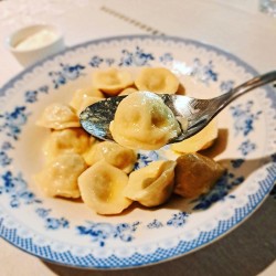 Обяд "Лакомка" в руски ресторант Арбат за двама