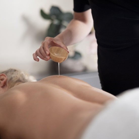 Насладете се на арома масаж за спокойствие на тялото и ума от Makaroon