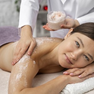 Релаксиращ масаж на цяло тяло със скраб от остров Джава в Пловдив