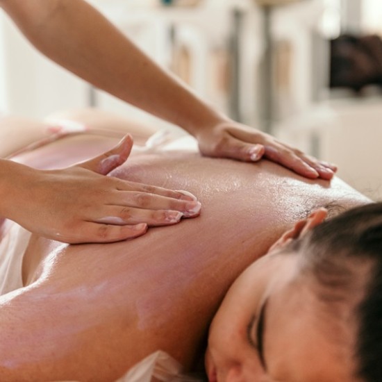 Насладете се на ритуал за тяло Островни мечти от Makaroon